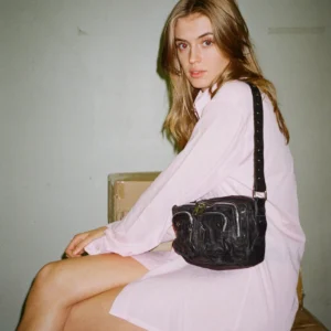 Núnoo Ellie - Image 2
