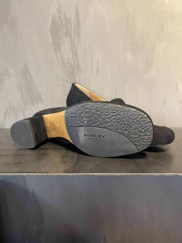 Audley Taker - Image 3