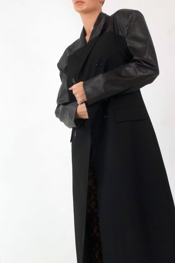Svart Studio Bang Coat - Image 3