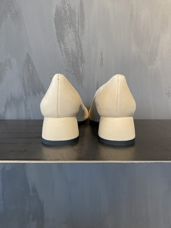 Audley Berta - Image 4