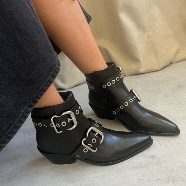 Copenhagen Shoes Move For More