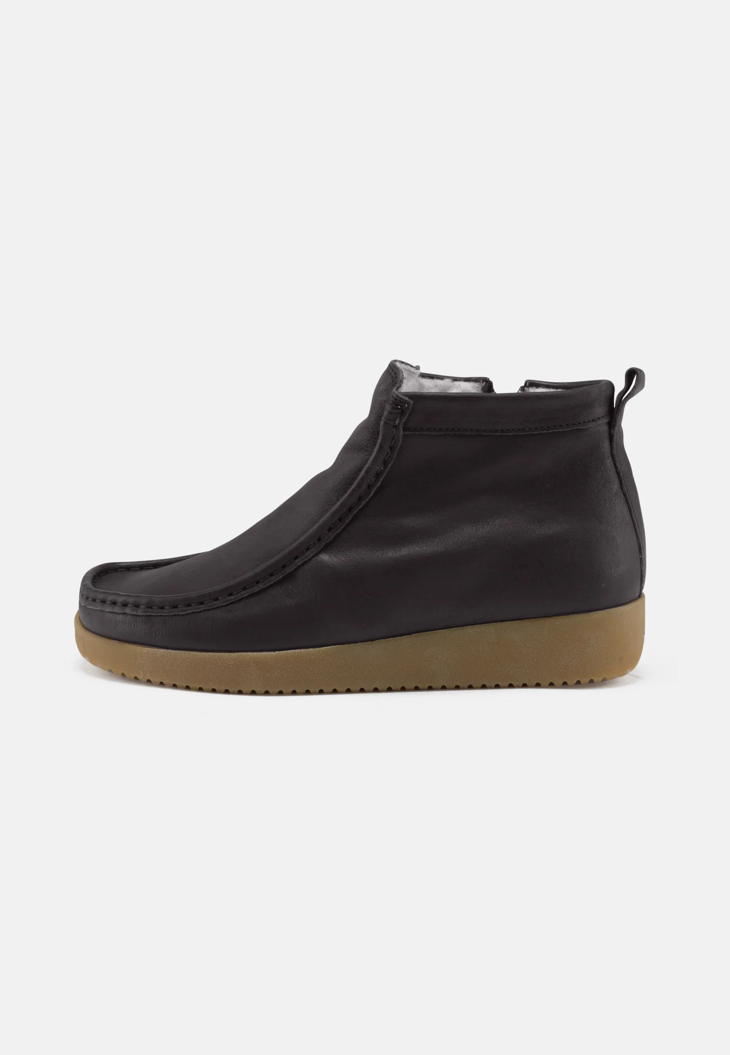 Sofia_Varmforet_stoevle_Oily_Nubuck-Warm_linned_Boot-1044-237-146_Bison-3